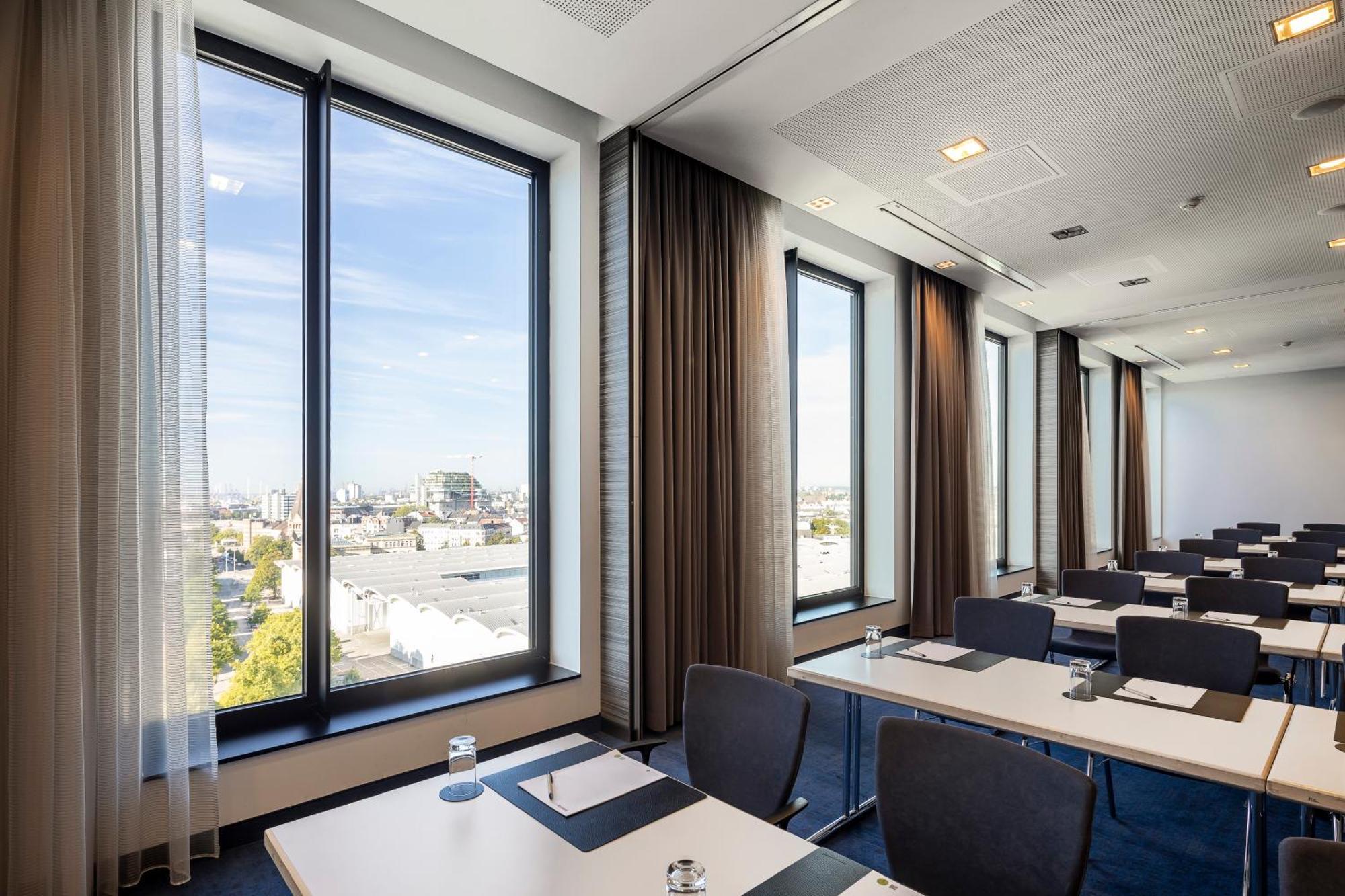Intercityhotel Hamburg Dammtor-Messe Εξωτερικό φωτογραφία