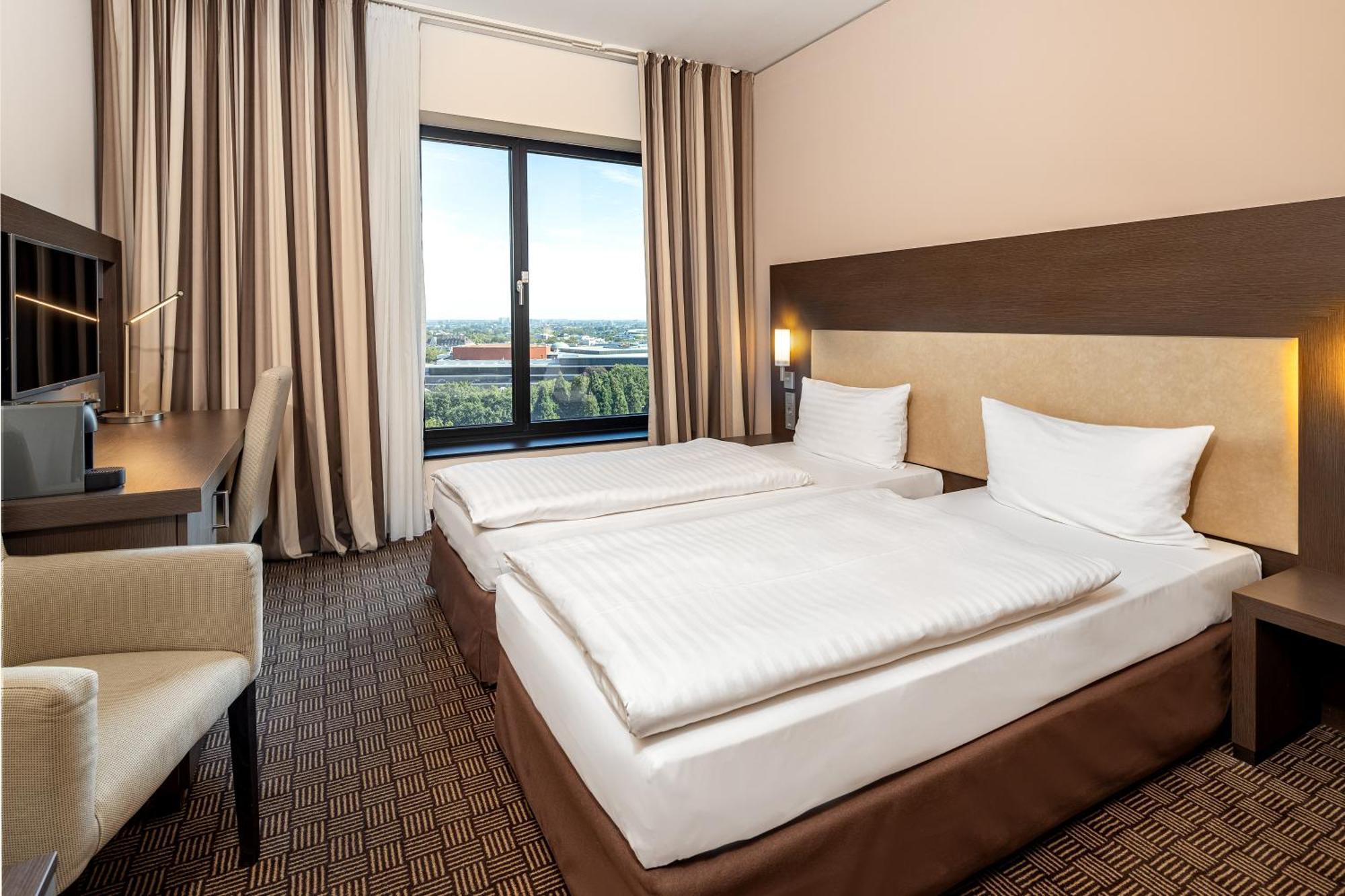 Intercityhotel Hamburg Dammtor-Messe Εξωτερικό φωτογραφία