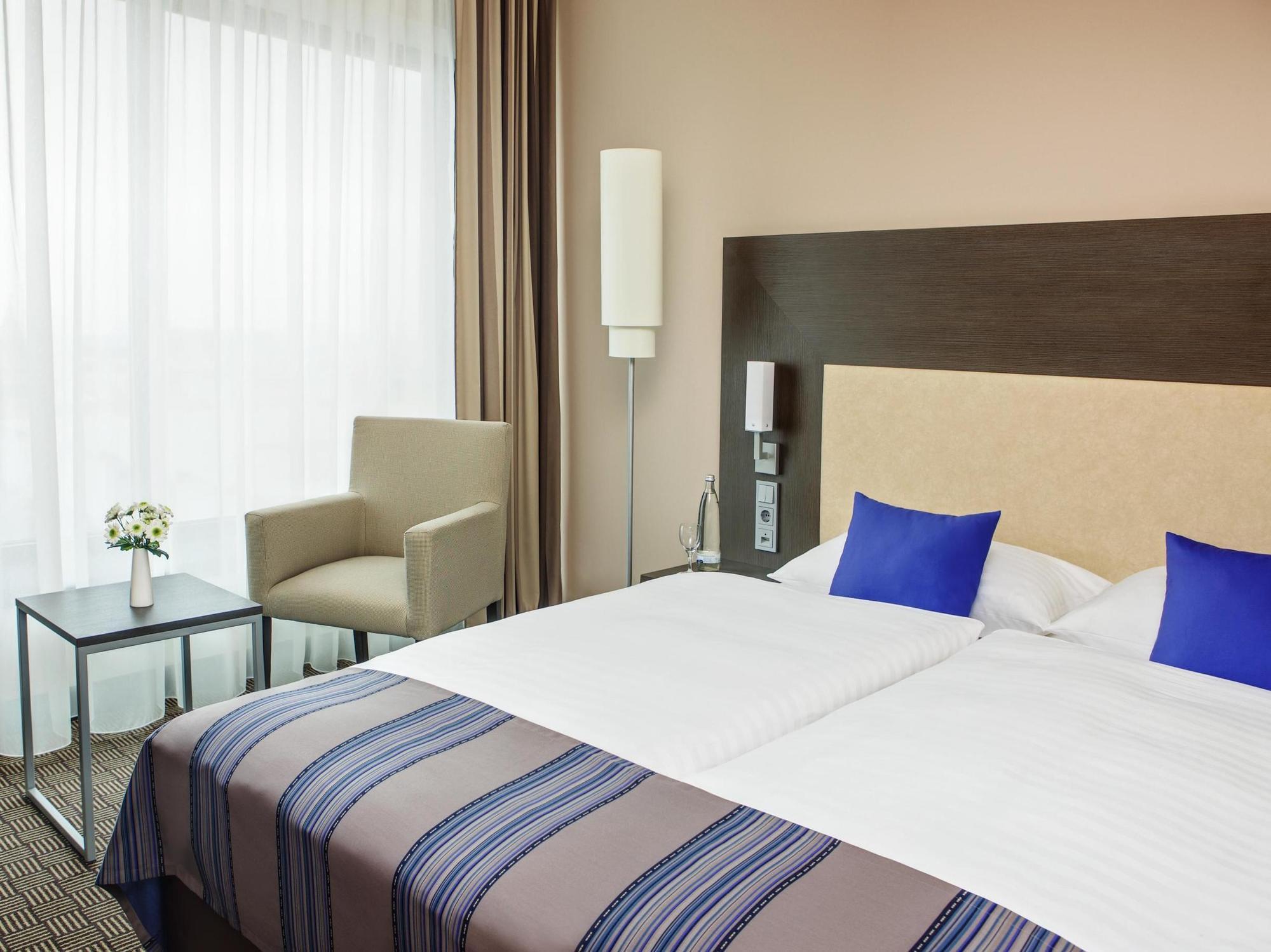 Intercityhotel Hamburg Dammtor-Messe Εξωτερικό φωτογραφία